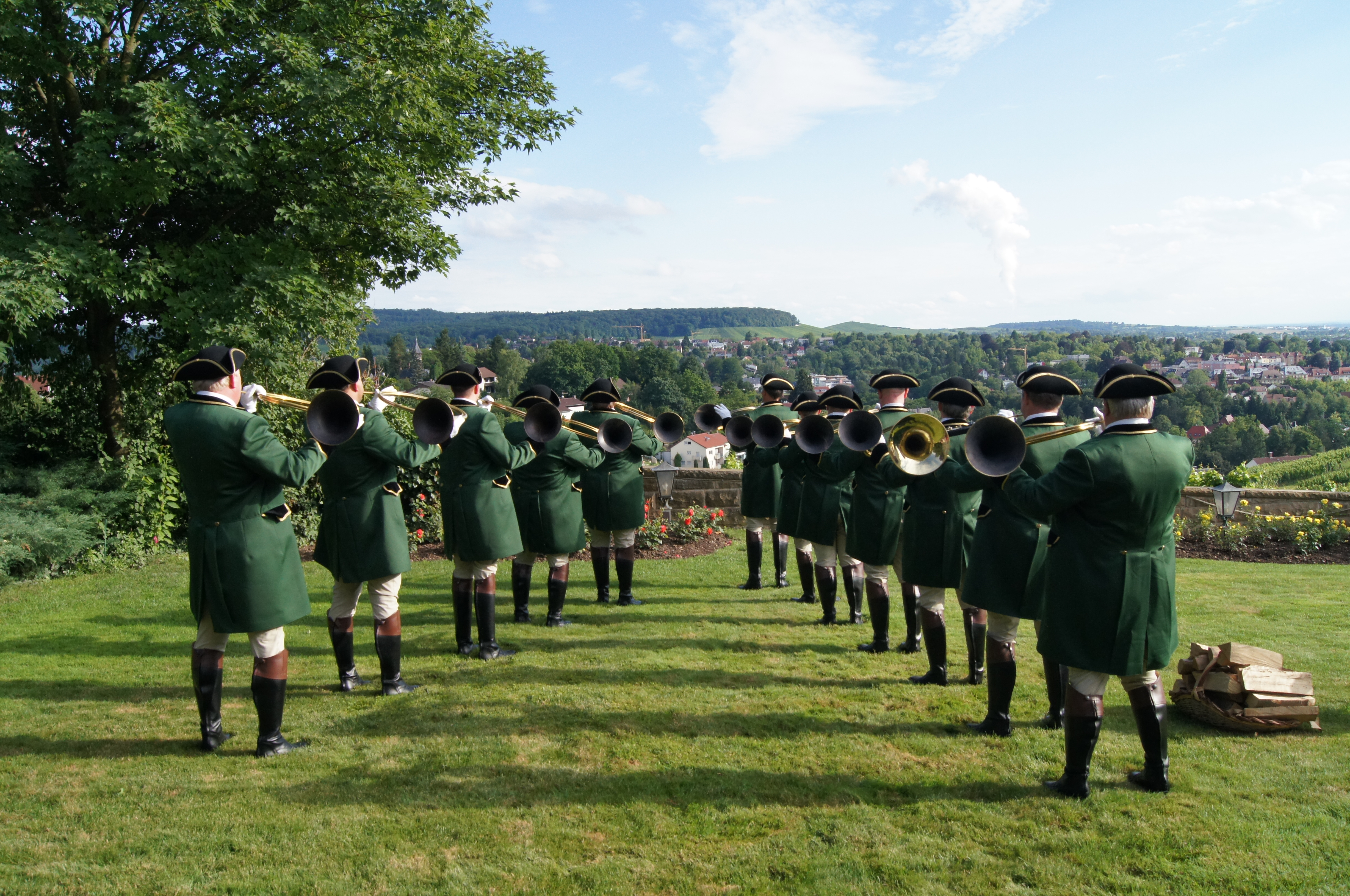 http://www.jagdhorn.org/media/Sommerabend_2012/DSC03897.JPG